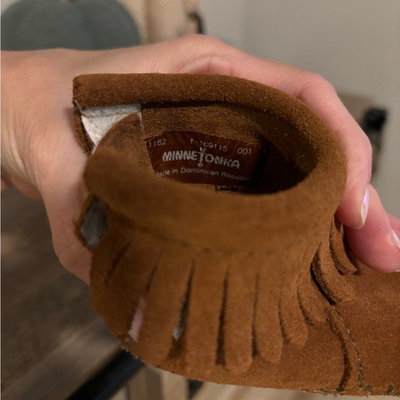 Brown baby Minnetonka moccasins - Picture 3 of 4